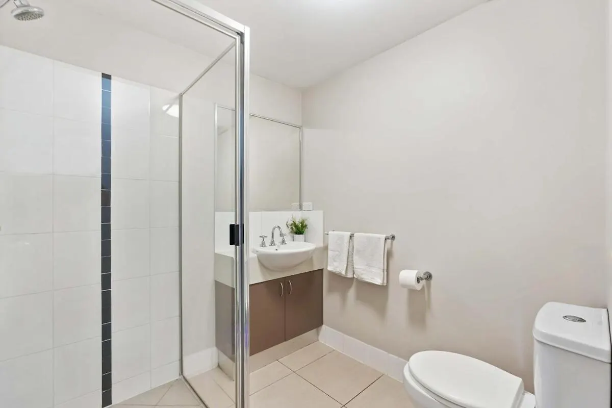 Stylish Apartment Near Esplanade & City Centre Cairns